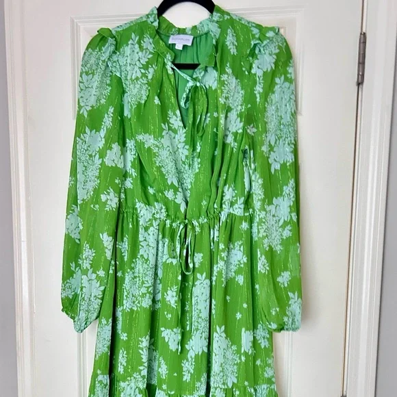 Sugarlips Kelly Green Floral Split Frilled Tie Neck Tiered Long Sleeve Dress - Picture 2 of 16